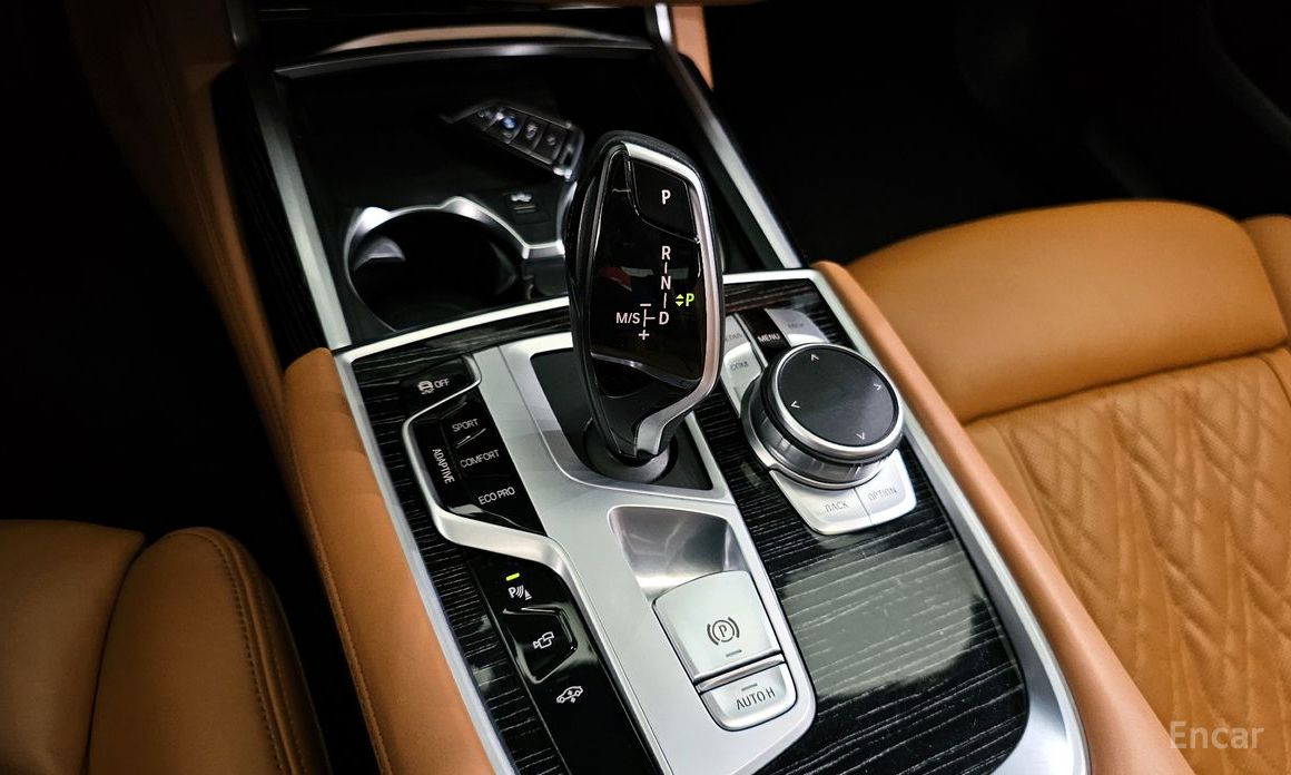 7 Series (G11) 740Li xDrive M Sport 10