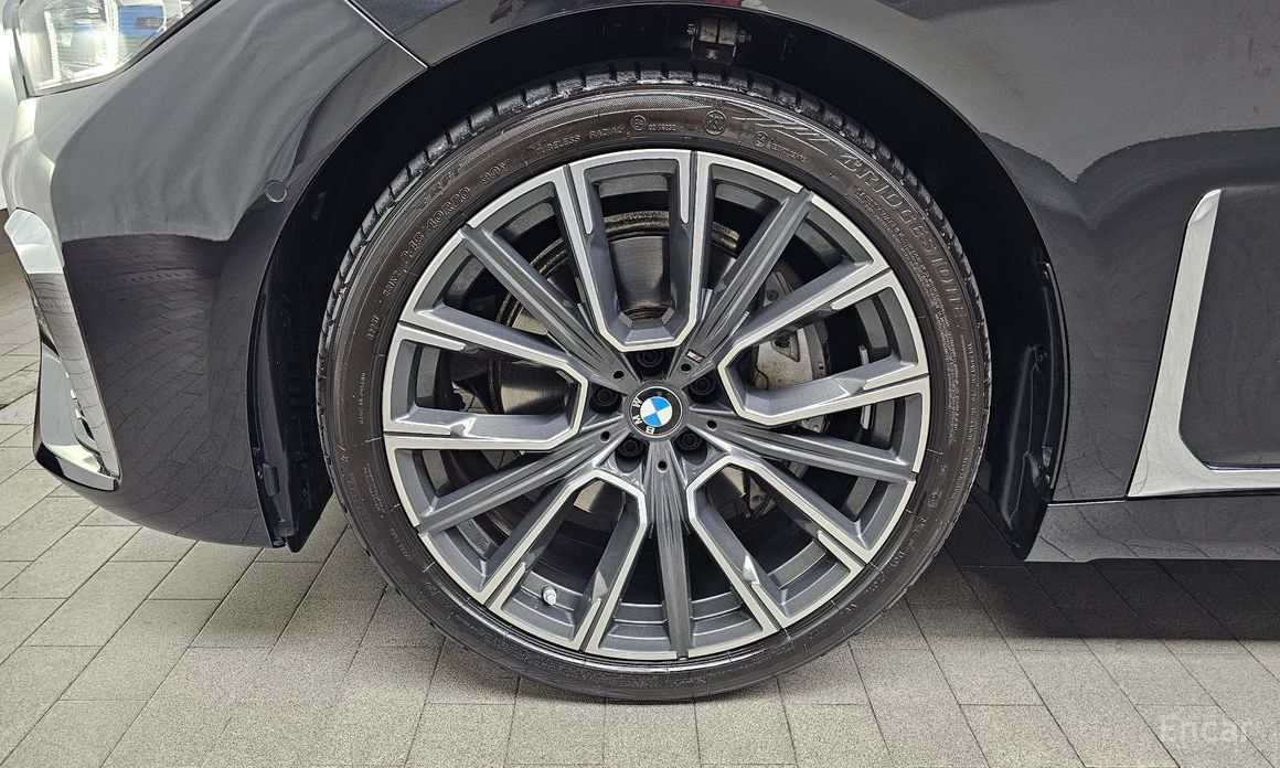 7 Series (G11) 740Li xDrive M Sport 6