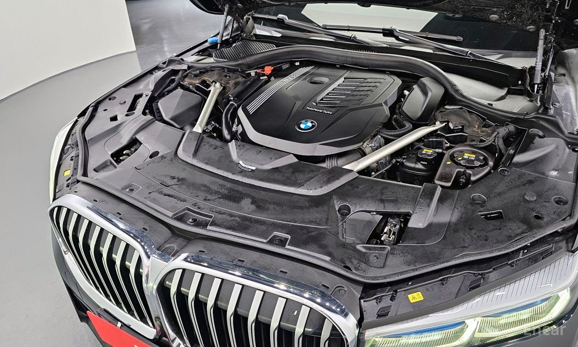 7 Series (G11) 740Li xDrive M Sport 7