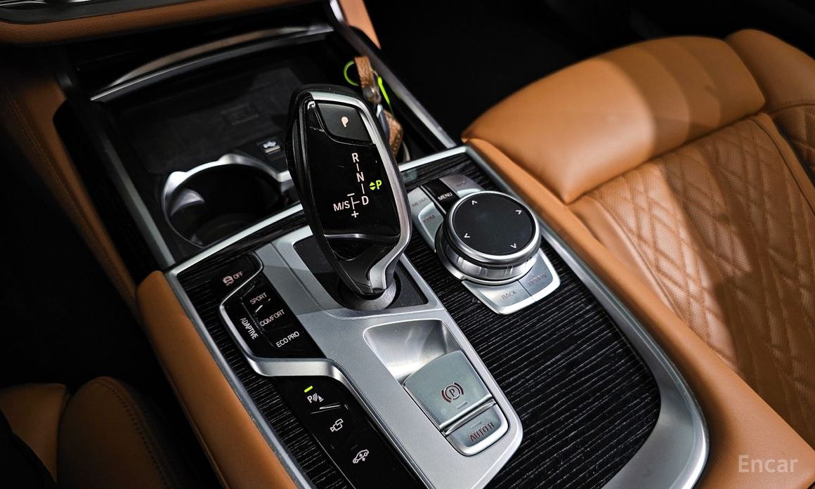 7 Series (G11) 740Li xDrive M Sport 10