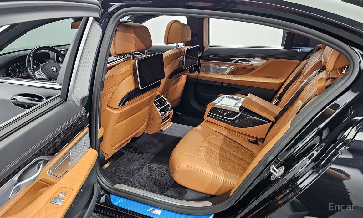 7 Series (G11) 740Li xDrive M Sport 12