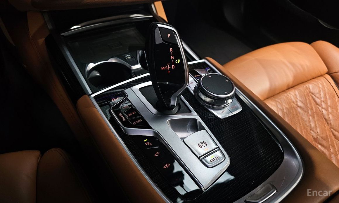 7 Series (G11) 740Li xDrive M Sport 10