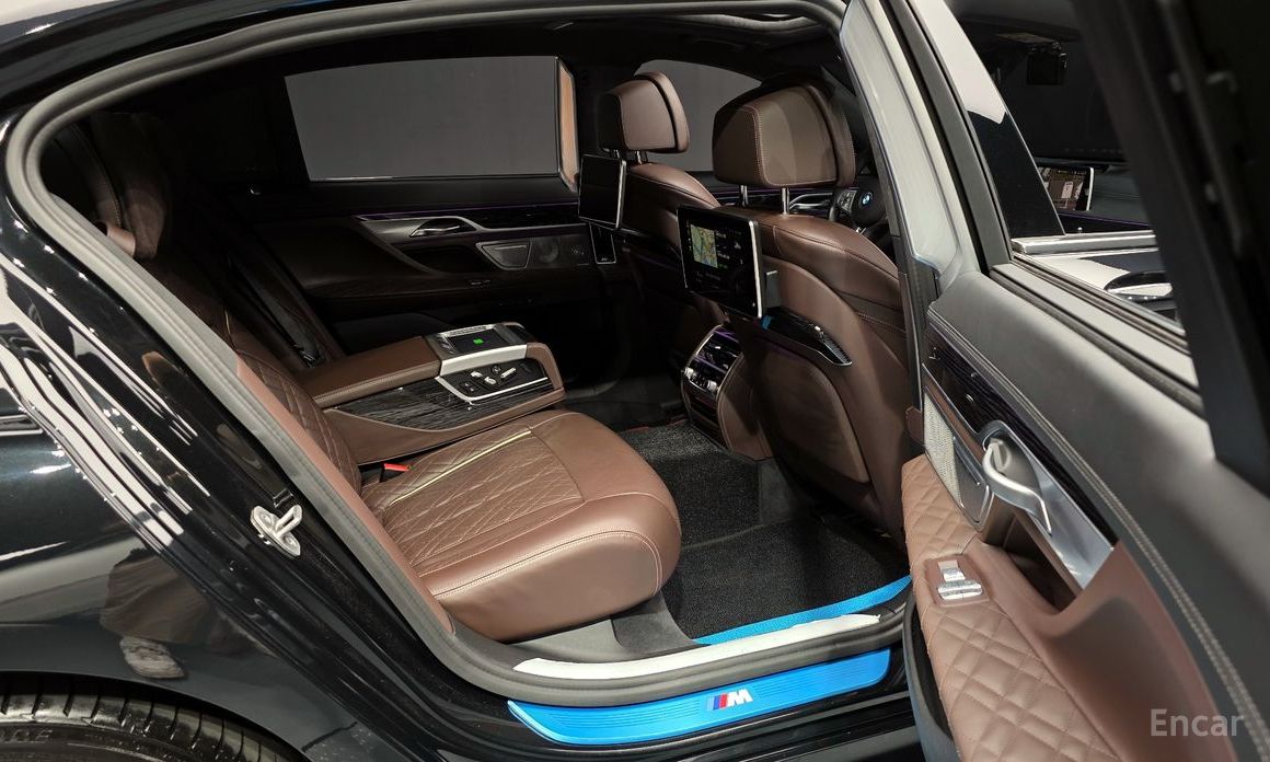 7 Series (G11) 740Li xDrive M Sport 13