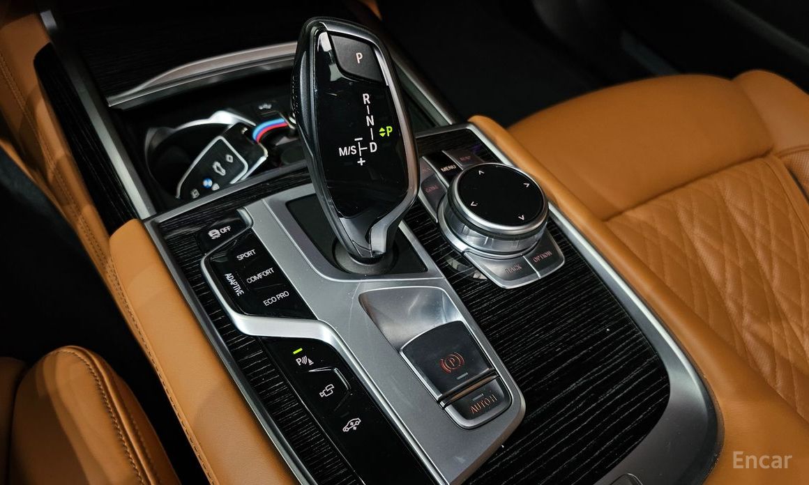 7 Series (G11) 740Li xDrive M Sport 10