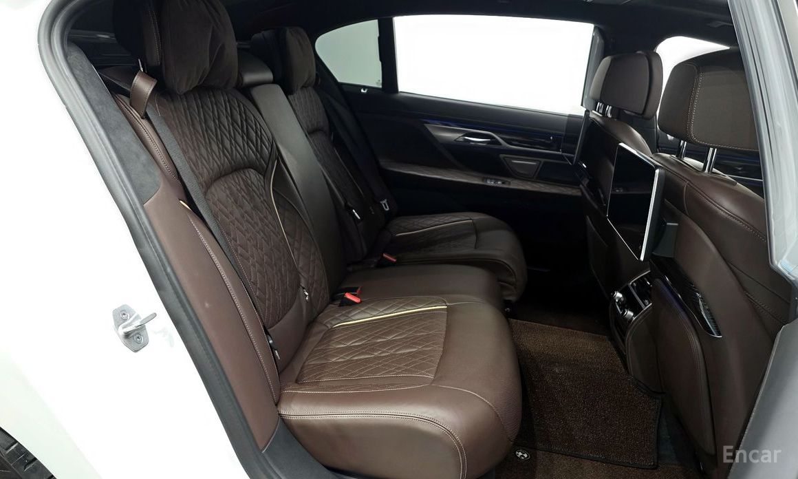 BMW 7 Series (G11) 740Li xDrive M Sport №13
