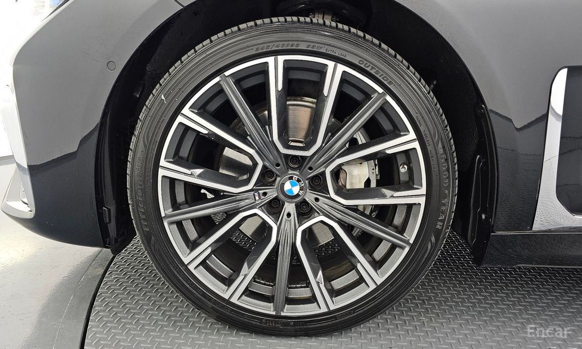 7 Series (G11) 740Li xDrive M Sport 6