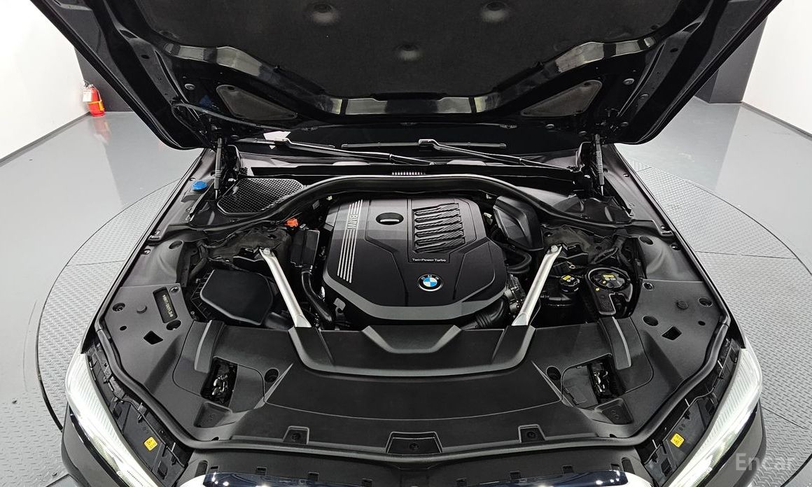 7 Series (G11) 740Li xDrive M Sport 7