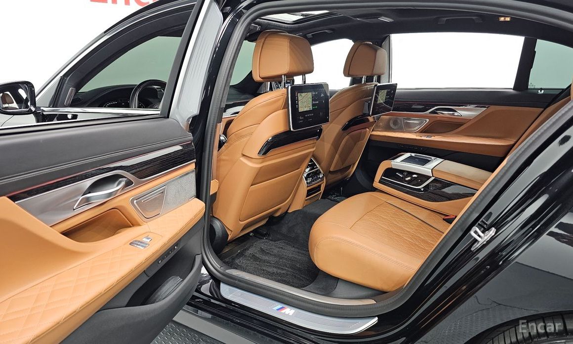 7 Series (G11) 740Li xDrive M Sport 13