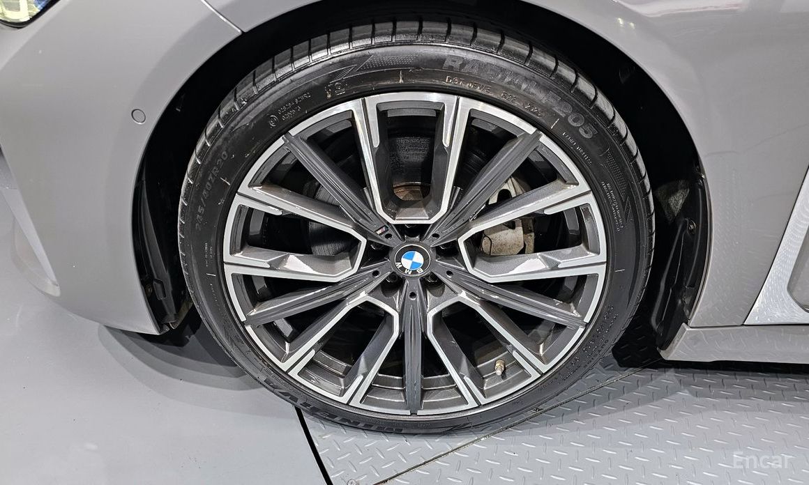 7 Series (G11) 740Li xDrive M Sport 6