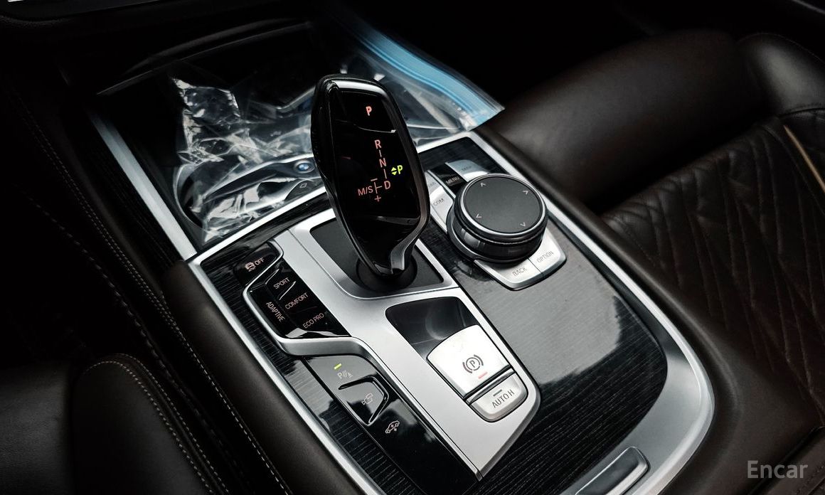 7 Series (G11) 740Li xDrive M Sport 10