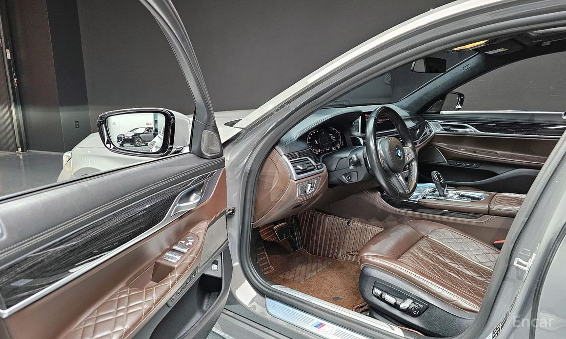 7 Series (G11) 740Li xDrive M Sport 12