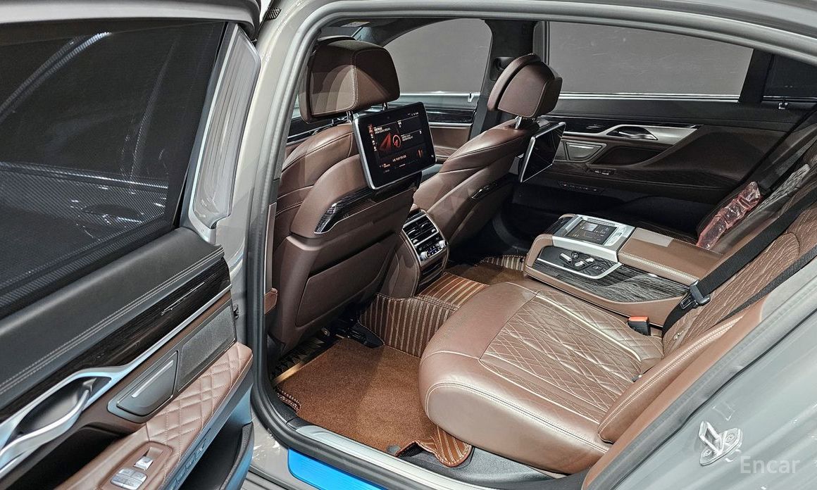 7 Series (G11) 740Li xDrive M Sport 13
