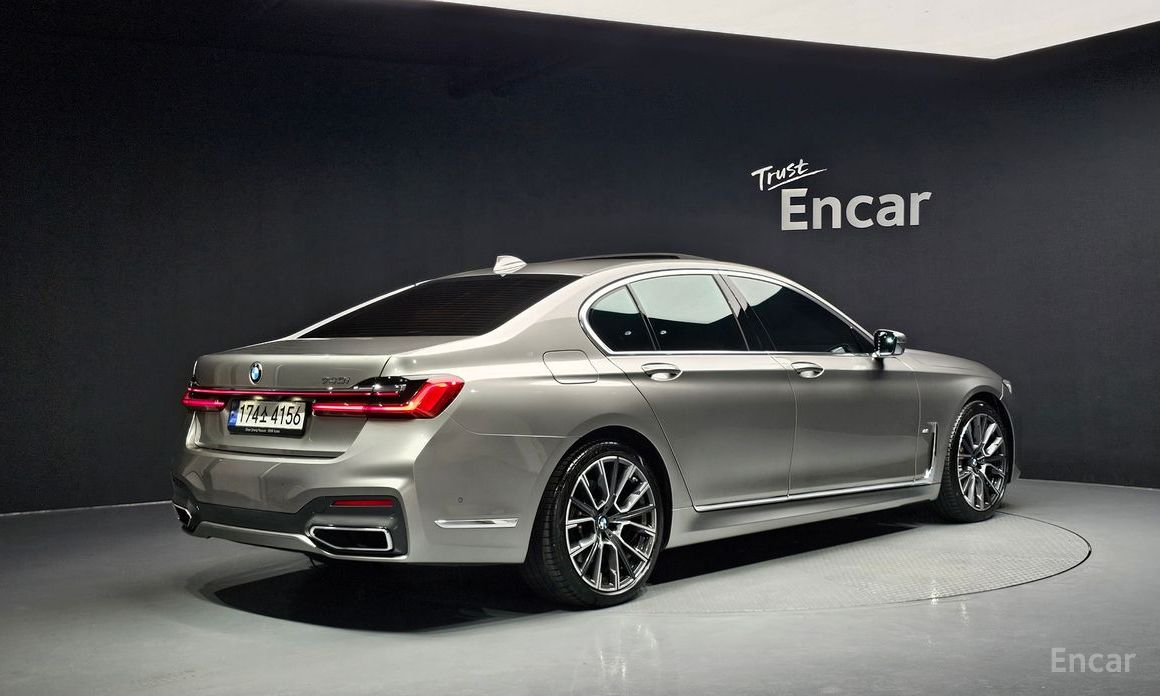 7 Series (G11) 740i M Sport 3