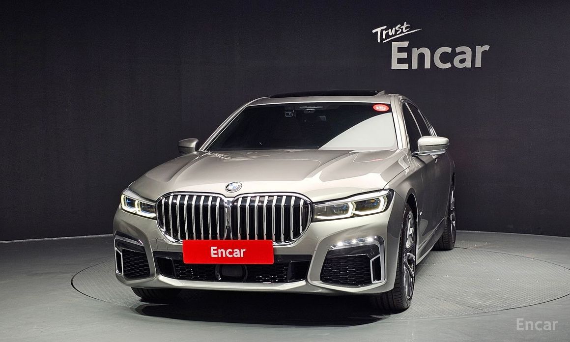 7 Series (G11) 740i M Sport 4
