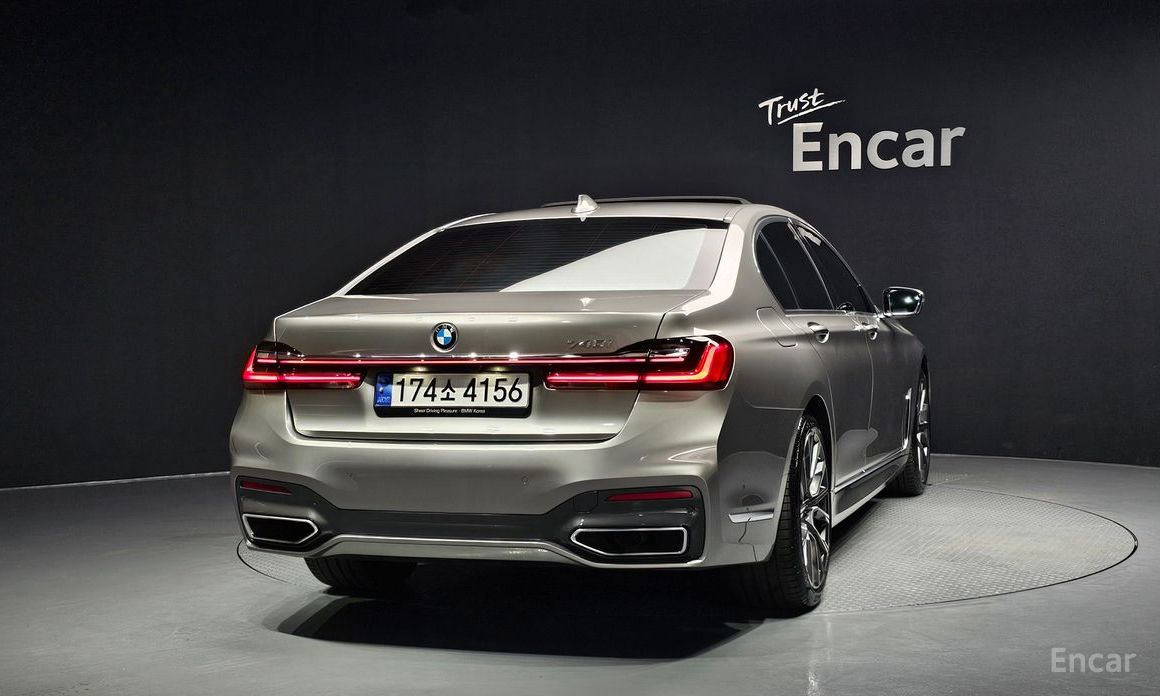 7 Series (G11) 740i M Sport 5