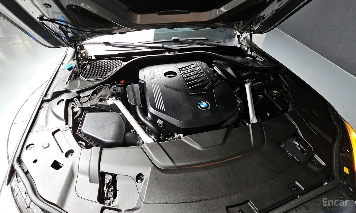 7 Series (G11) 740i M Sport 7