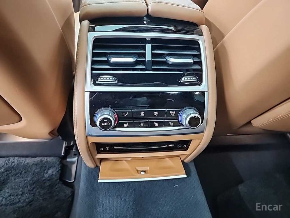 7 Series (G11) 745Le i Performance M Sport 14