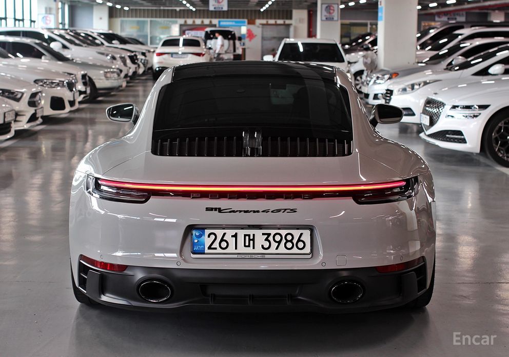 911 (992)Carrera 4 GTS 3