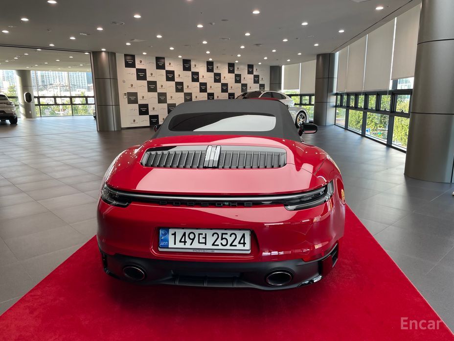 911 (992)Carrera 4 GTS Cabriolet 5