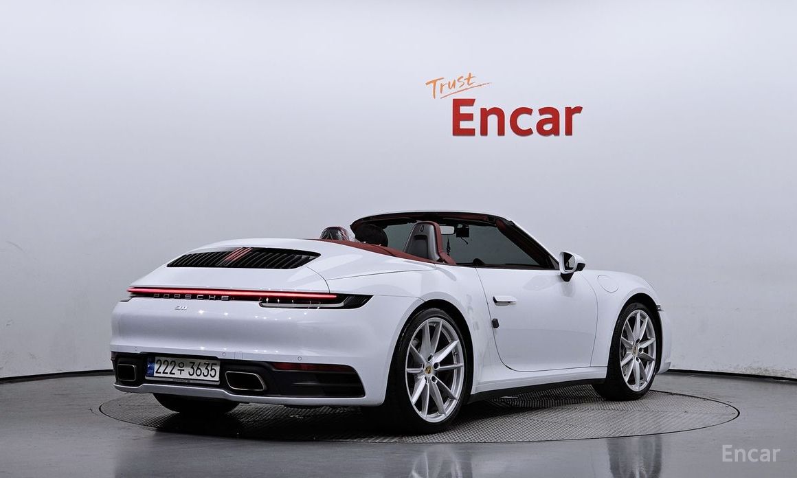 911 (992)Carrera Cabriolet 3