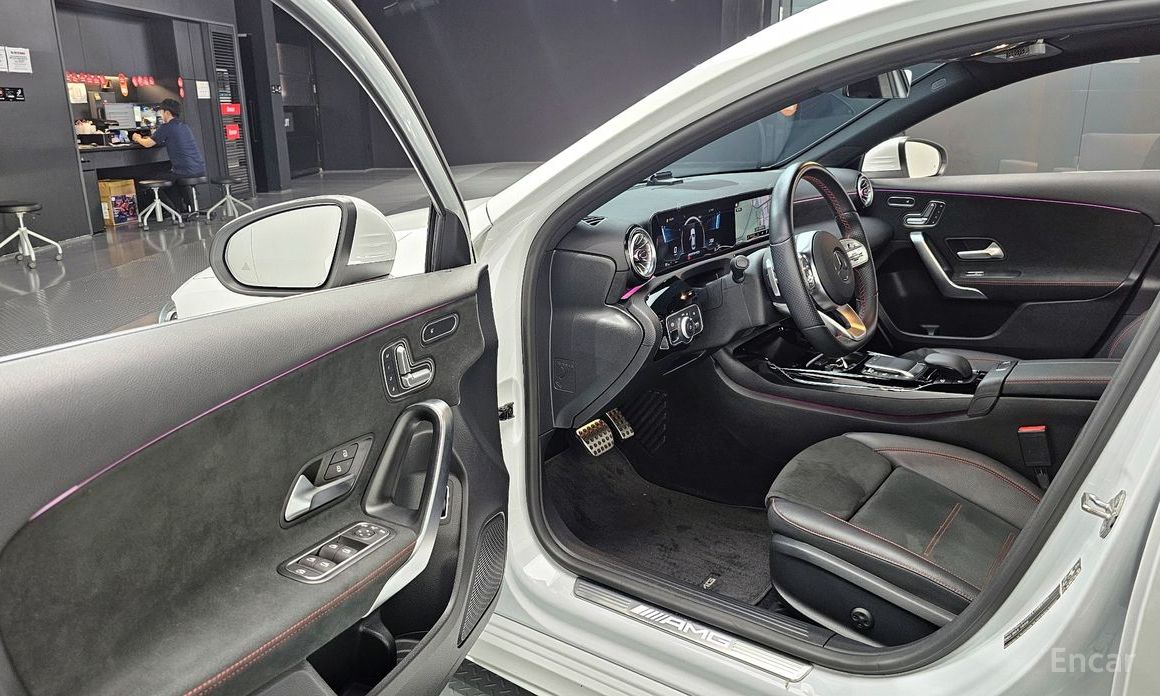 A-CLASS W177AMG A35 4MATIC Sedan 12