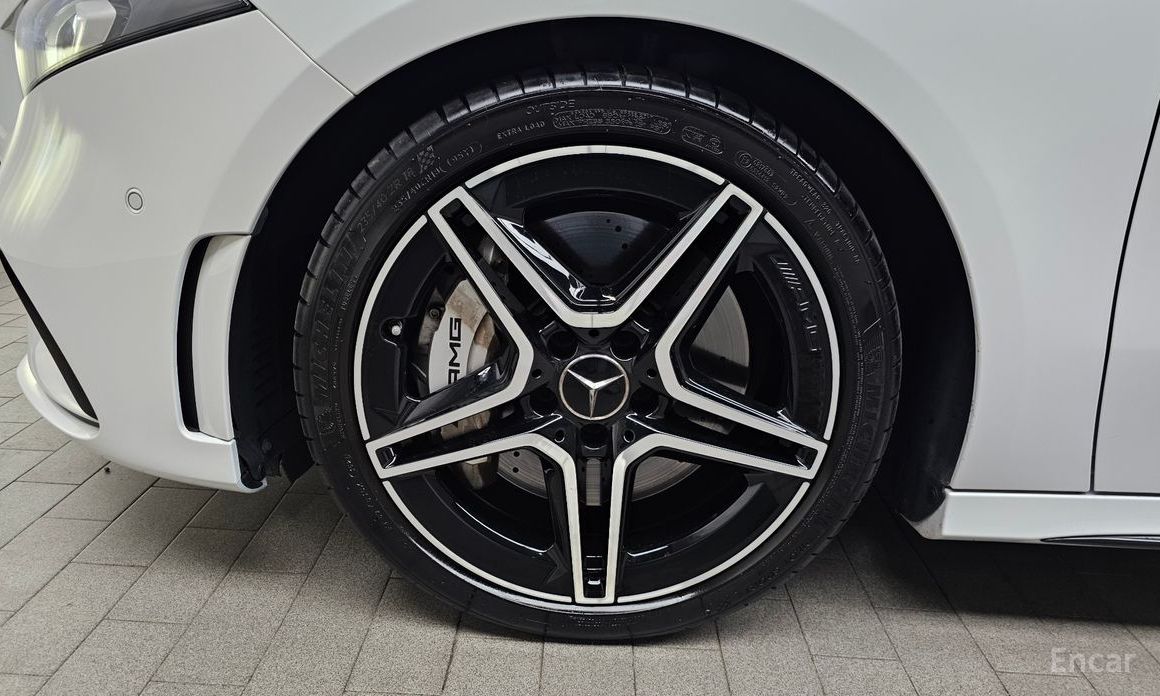 A-CLASS W177AMG A35 4MATIC Sedan 6