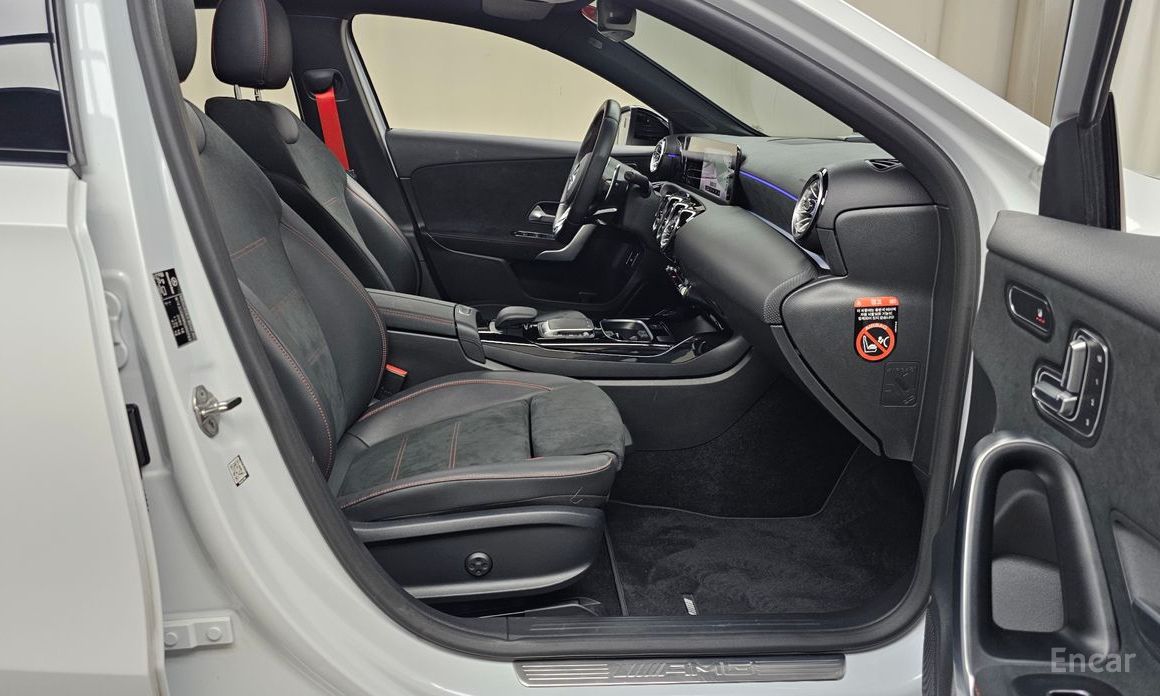 A-CLASS W177AMG A35 4MATIC Sedan 12
