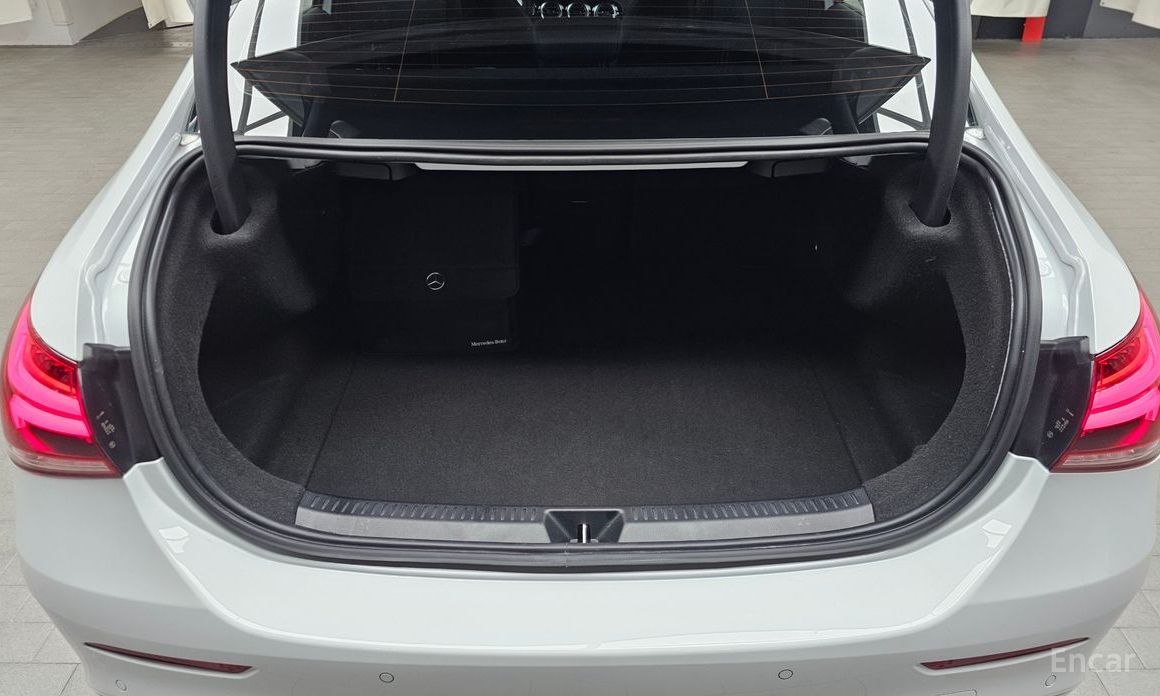 A-CLASS W177AMG A35 4MATIC Sedan 21