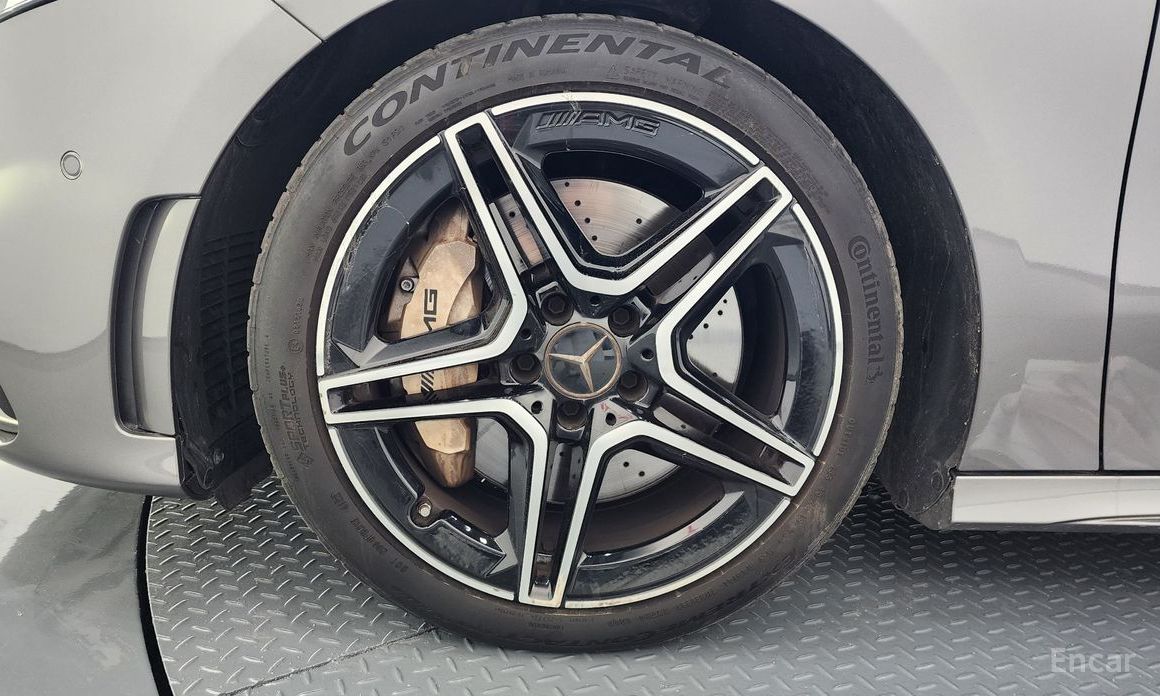 A-CLASS W177AMG A35 4MATIC Sedan 6