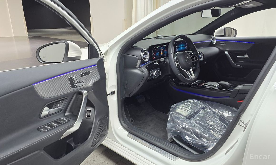 A-Class W177A200d SEDAN 11