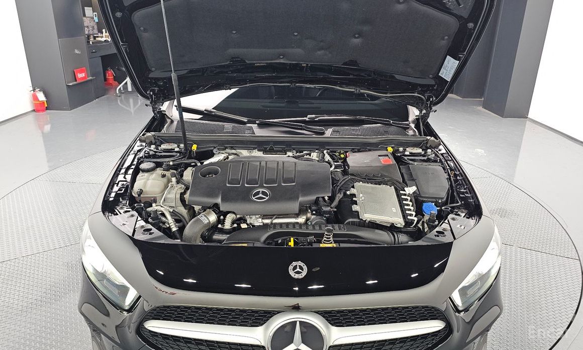 Mercedes-Benz A-Class W177A200d SEDAN №7