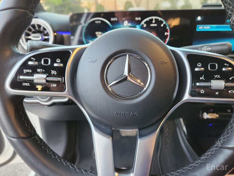 A-Class W177A200d SEDAN 12