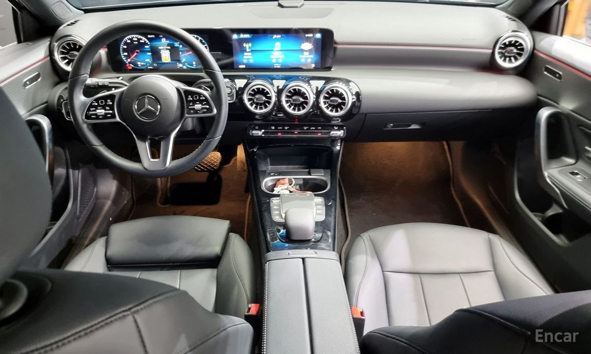 Mercedes-Benz A-Class W177A220 Hatchback №8