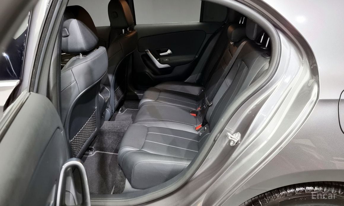 Mercedes-Benz A-Class W177A220 Hatchback №12