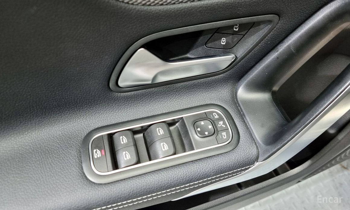 Mercedes-Benz A-Class W177A220 Hatchback №15