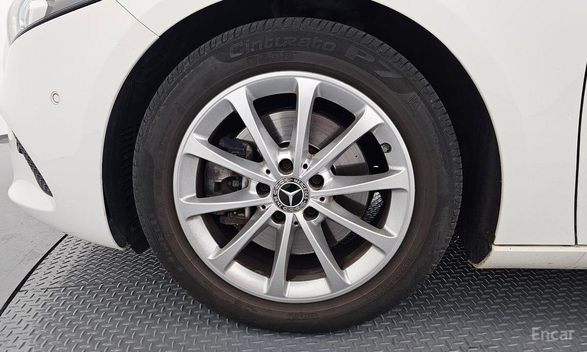 A-Class W177A220 Hatchback 6