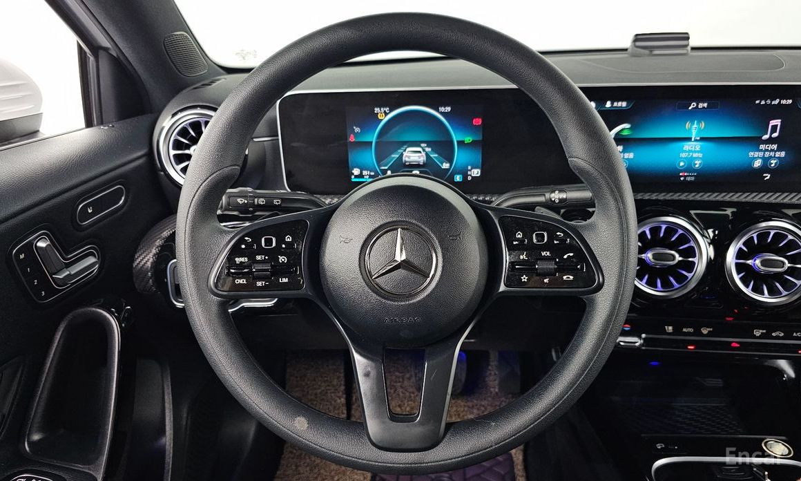 Mercedes-Benz A-Class W177A220 Hatchback №14