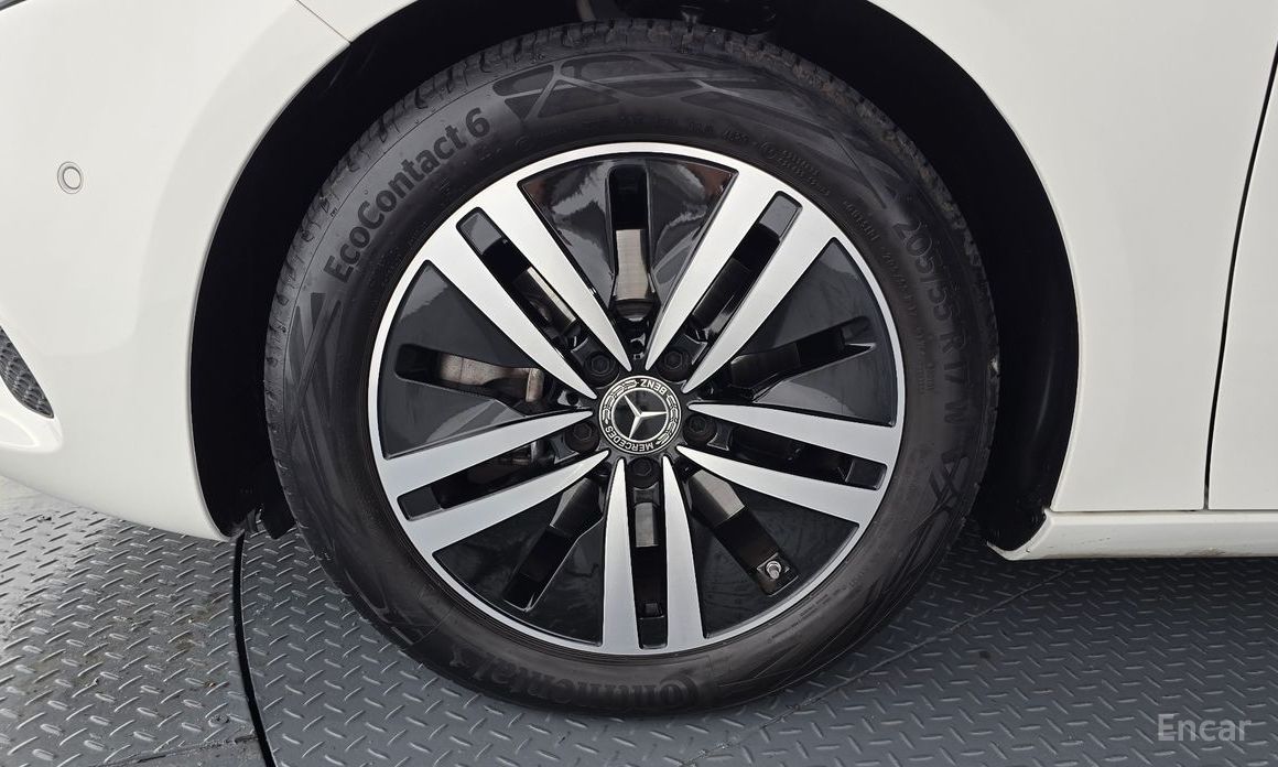 A-Class W177A220 Hatchback 6