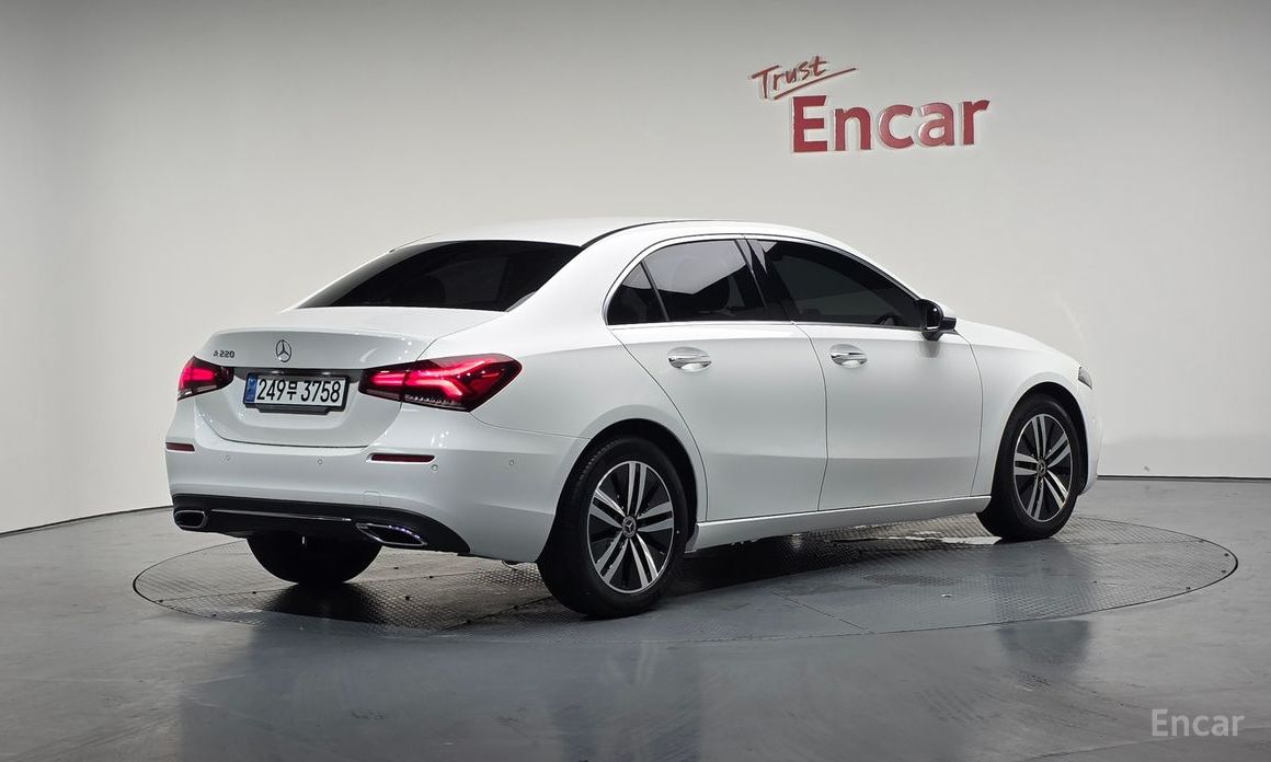Mercedes-Benz A-Class W177A220 SEDAN №3