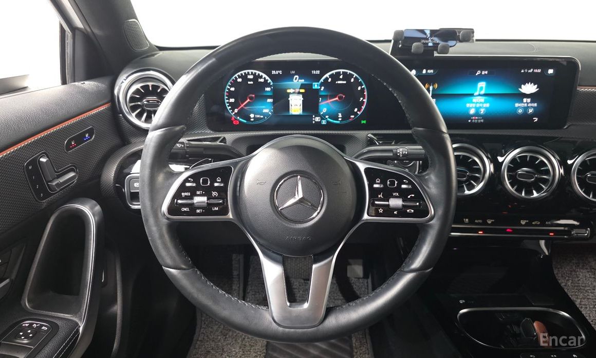 Mercedes-Benz A-Class W177A220 SEDAN №13