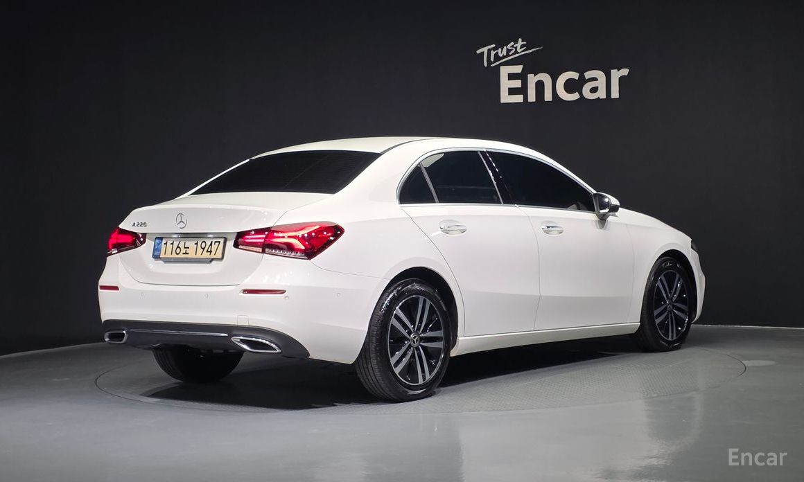 Mercedes-Benz A-Class W177A220 SEDAN №3