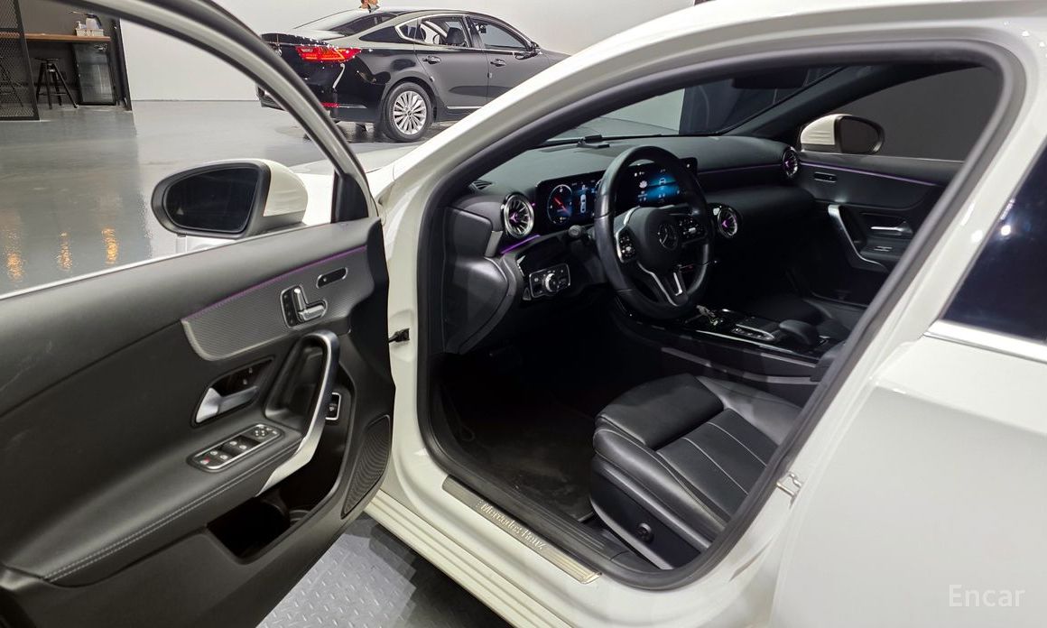 Mercedes-Benz A-Class W177A220 SEDAN №11