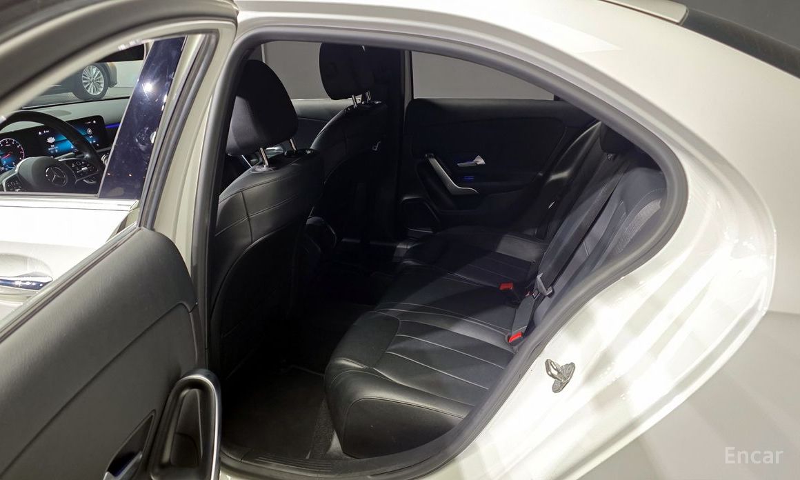 Mercedes-Benz A-Class W177A220 SEDAN №12