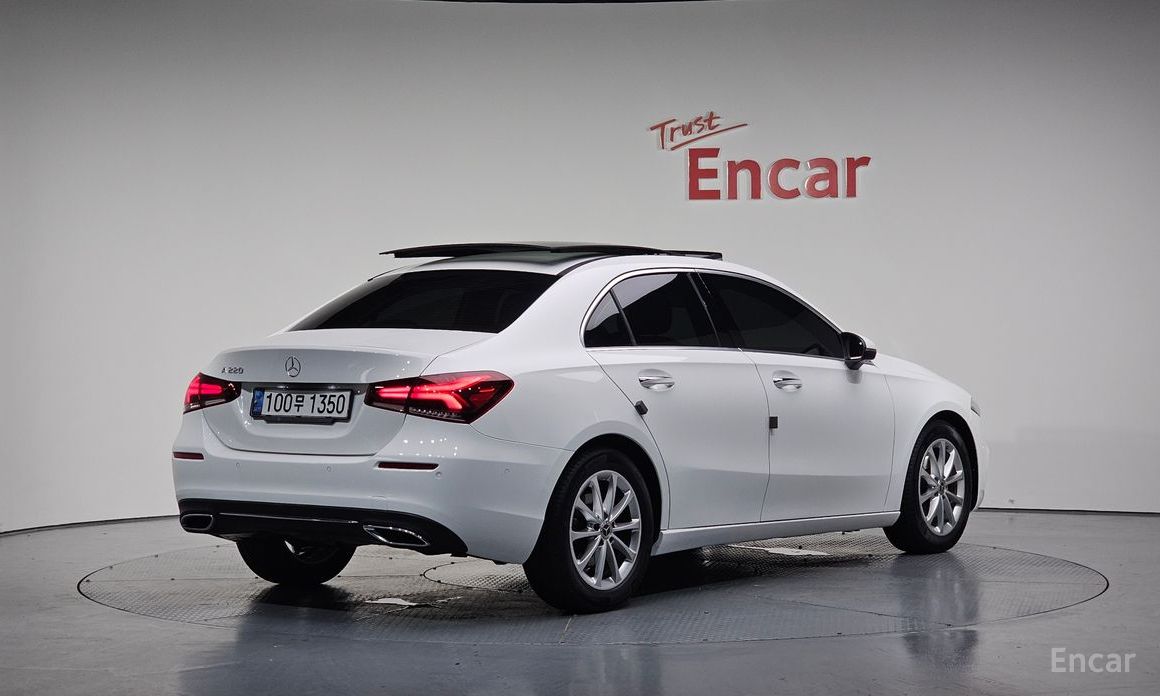 Mercedes-Benz A-Class W177A220 SEDAN №3