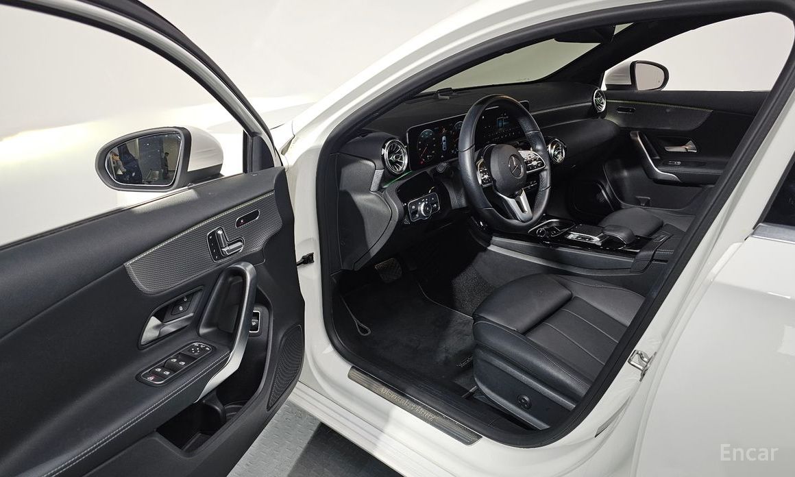 Mercedes-Benz A-Class W177A220 SEDAN №12