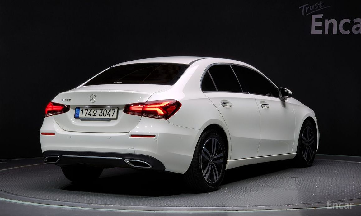 Mercedes-Benz A-Class W177A220 SEDAN №3