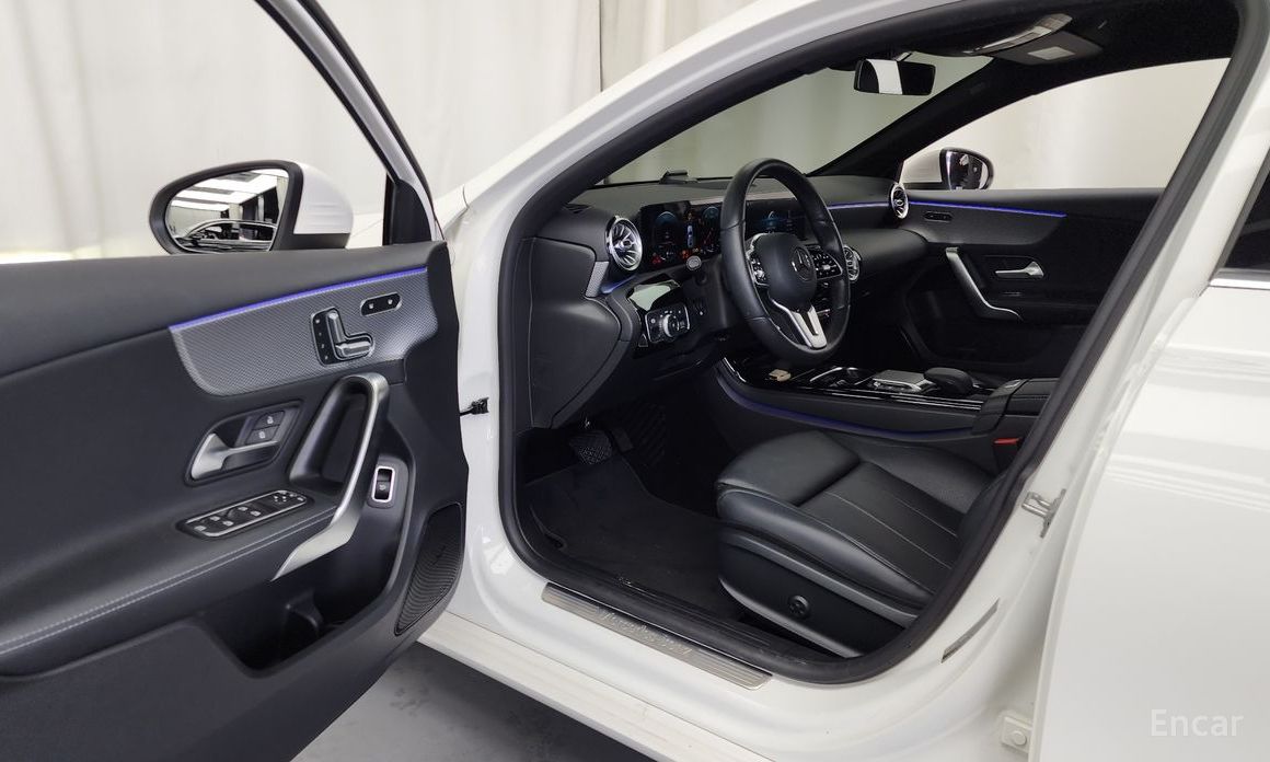 Mercedes-Benz A-Class W177A220 SEDAN №11