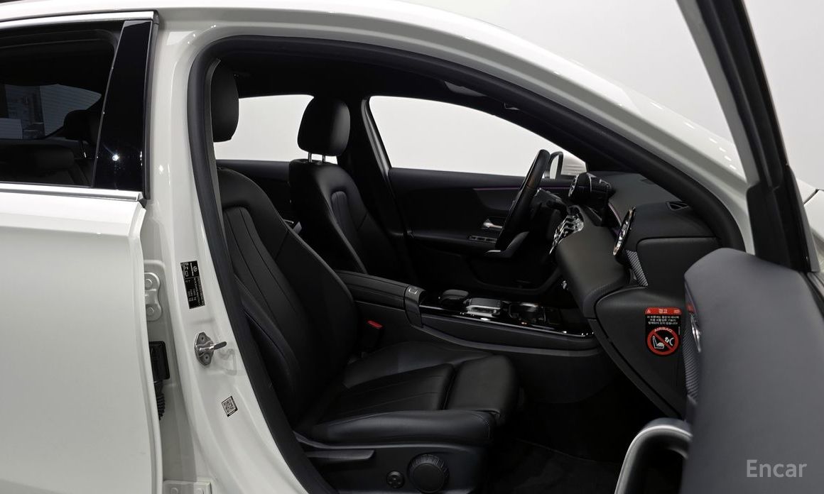 Mercedes-Benz A-Class W177A220 SEDAN №11