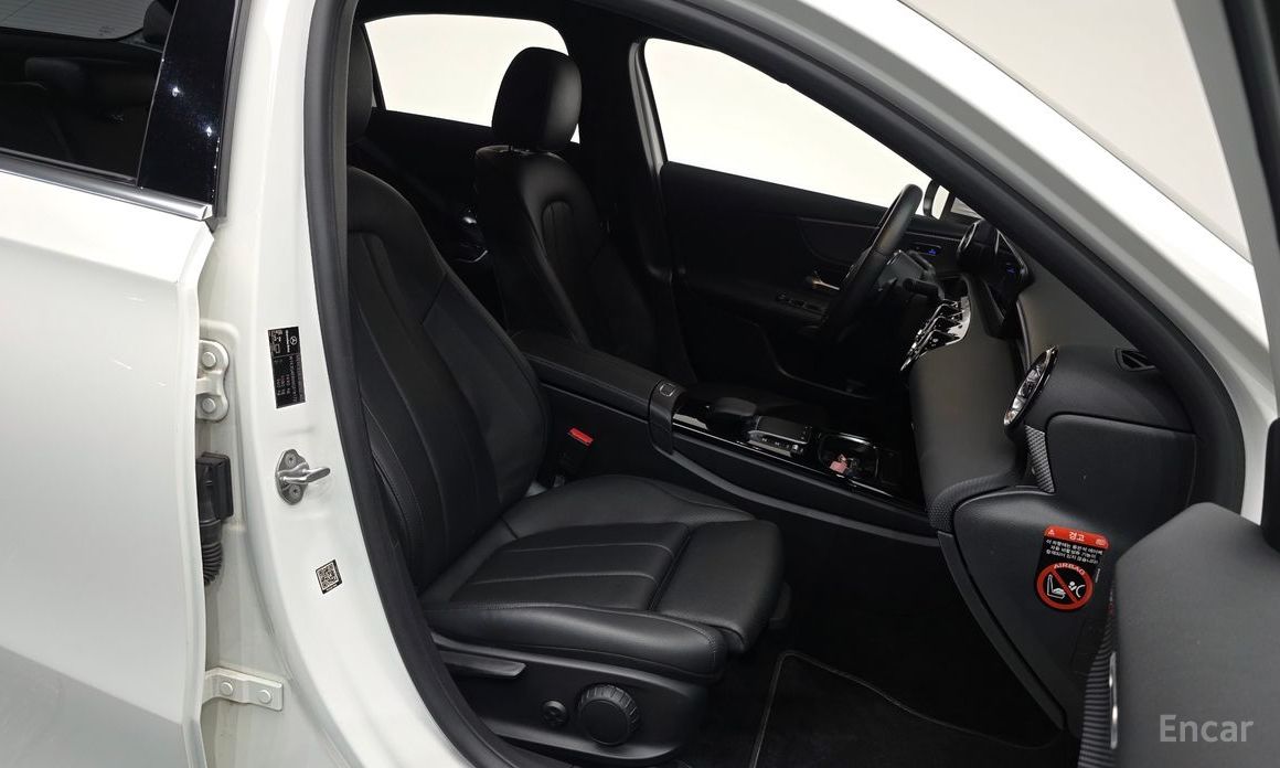 Mercedes-Benz A-Class W177A220 SEDAN №10