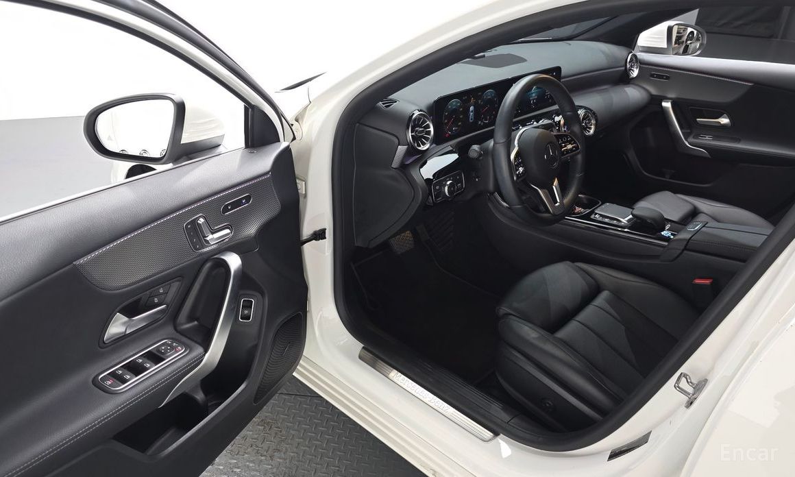 Mercedes-Benz A-Class W177A220 SEDAN №11